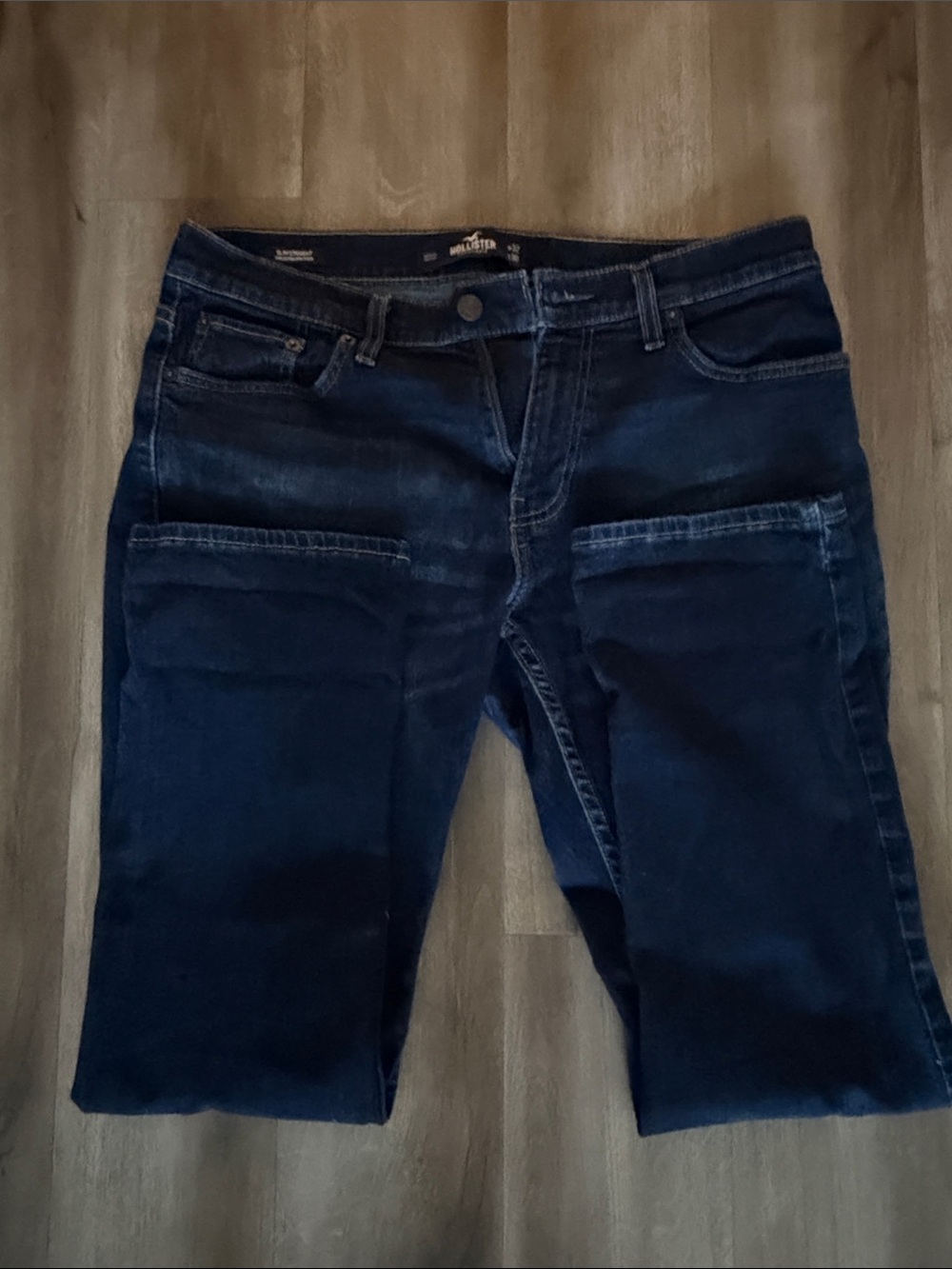 Hollister Slim Straight Men's Jeans in Dark Blue Wash